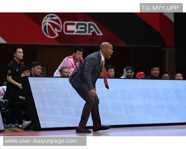 卡斯尔谈与湖人争夺季后赛席位不在意排名情况与对手动态